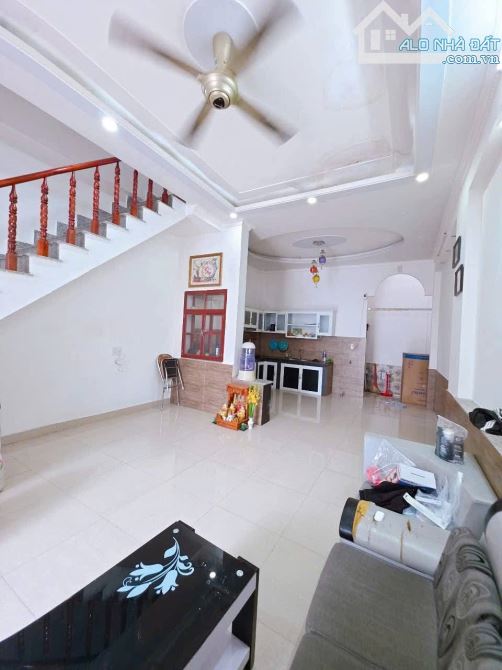 NHÀ ĐẸP BẾN LỨC, PHÁP LÝ RÕ RÀNG, SỔ HỒNG ĐẦY ĐỦ. - 2