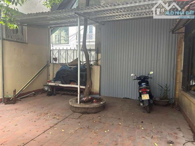 NHÀ RẺ NHẤT LONG BIÊN QUẬN. .3 BƯỚC CHÂN RA MẶT PHỐ HỒNG TIẾN KÉO DÀI.  Ở THÌ ĐẸP, CHO THU - 2