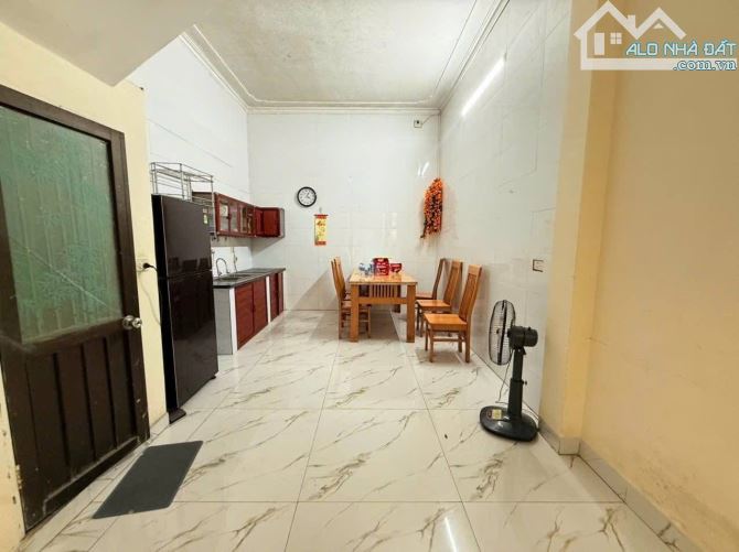 Bán nhà mặt phố Nguyễn Ngọc Nại, Thanh Xuân 48m, 4 tầng, mt 4m. Giá: 20 tỷ. - 2