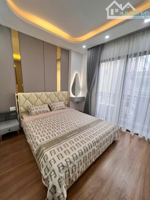 BÁN GẤP NHÀ CHÍNH CHỦ PHỐ KIM ĐỒNG - PHÂN LÔ - Ô TÔ ĐỖ CỬA NGÀY ĐÊM - Ở HAY KD ĐỀU ĐỈNH - 2