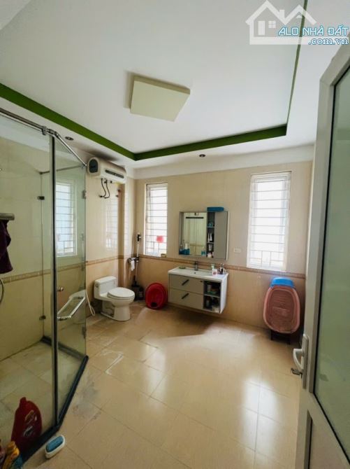BÁN NHÀ HOÀNG QUỐC VIỆT - CẦU GIẤY - PHÂN LÔ - 2 MẶT Ô TÔ - THIẾT KẾ ĐẸP - 15.9 TỶ - 2