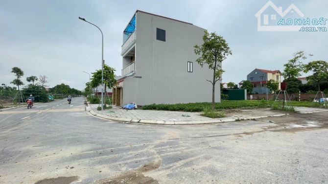 LÔ GÓC ĐẤU GIÁ LỖ KHÊ LIÊN HÀ, VỈA HÈ Ô TÔ TRÁNH - ĐẦU TƯ - KINH DOANH ĐỀU ĐẸP - 2