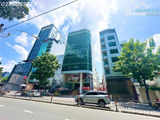 BÁN TÒA NHÀ GÓC 2 MT NGUYỄN THỊ MINH KHAI, P. ĐA KAO, Q1. DT 10X30M -8TẦNG THANG MÁY - 2