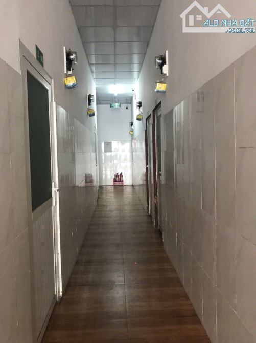 Đầu tư thấp, dòng tiền cao 5 tỷ/năm. CHDV Vị trí đỉnh HXH gần QL1A. SHR full thổ - 2