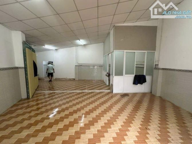 Nhà 2 tầng, 4x16, hẻm 7m, chủ ngộp bán gấp , chỉ 95tr/m2 - 2