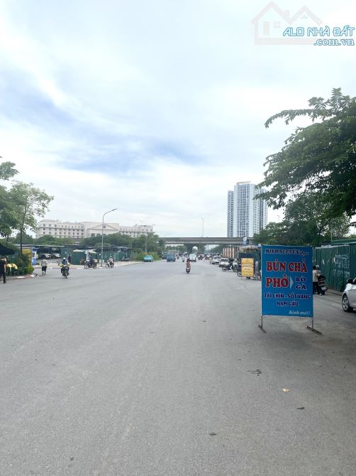 Bán nhà Kim Giang, khu Trung tâm, vỉa hè ô tô tránh, tiện ở KD, VP, 63m, 4 tầng, MT 4m - 2