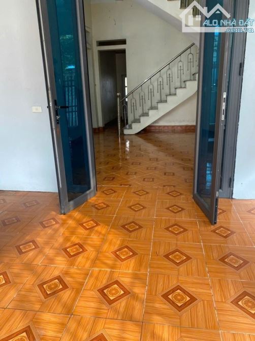 Bán Đất+ nhà 3 tầng- Có Dòng Tiền-Mai Đình -Sóc Sơn )-135M2-4,95Tỷ -Full TC- Thông Oto . - 1