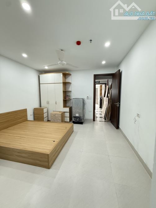 TOÀ CCMN TT ĐỐNG ĐA - NGAY NÚT GIAO NGÃ TƯ SỞ -  Ô TÔ VÀO NHÀ - 2