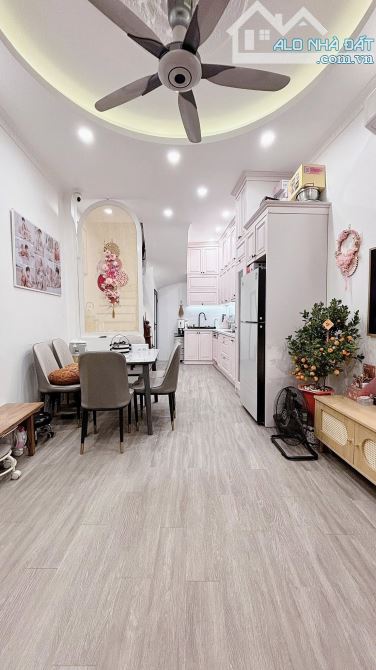 NHÀ PHÂN LÔ TÂY HỒ XUÂN LA GIÁ 16TỶ 60m 5 TẦNG NHÀ ĐẸP HIẾM CÓ 1 CANH DUY NHẤT - 2