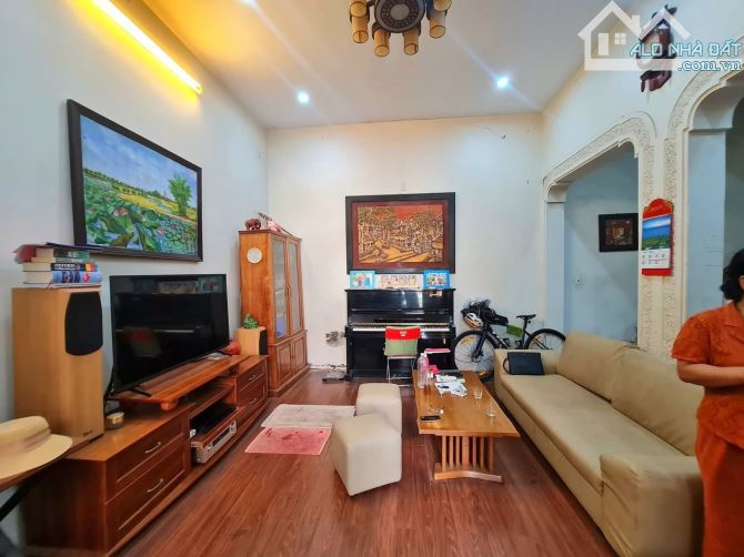 - CHỦ CẦN BÁN GẤP NHÀ ĐƯỜNG LÁNG – 100M² – GIÁ CHỈ 14.8 TỶ – SỔ NỞ HẬU – GIAO DỊCH NGAY! - 2