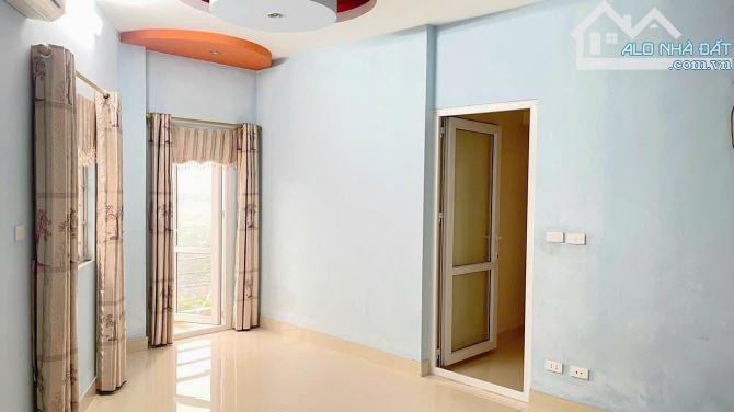 Nhà đẹp ở luôn Đông Ngạc Bắc Từ Liêm. Sổ vuông 40m, 5 tầng MT8m Giá 8 tỷ Ngõ ô tô - 2