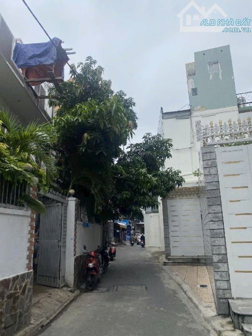 💥MẶT TIỀN NGAY CMT8 - CĂN GÓC - 1 ĐỜI CHỦ - 4.2x11 VUÔNG - 3 TẦNG - 8 TỶ - 2
