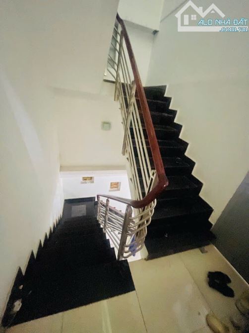 Bán CHDV 3Tầng (5 x 21) sổ NỞ HẬU, hẻm 5m, thu nhập 550tr/năm đường Hoàng Hoa Thám - 3