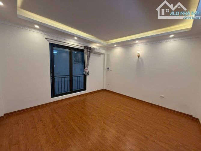 NHÀ ĐẸP - PHÂN KHÚC HIẾM - 5T ĐẸP LONG LANH - GẦN CÔNG VIÊN - HỒ THẠCH BÀN - GIÁ ĐẦU TƯ - 3