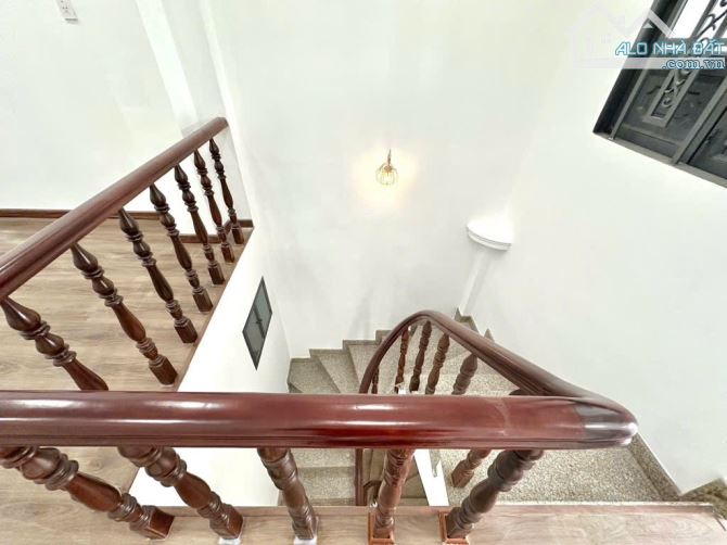 Bán Gấp Nhà để đầu tư cạnh VIp Huỳnh Văn Bánh 4tầng hẻm 10m 140m2 hơn 9tỷ còn TL - 3