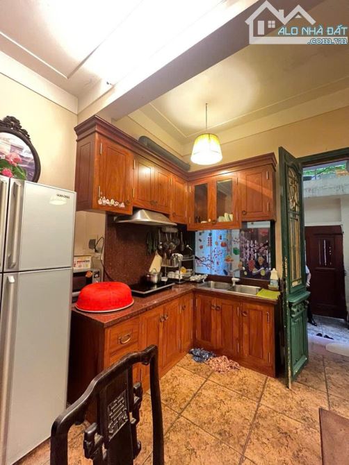 HOÀNG HOA THÁM - DT 85M2 x 4T - MT 5,6M - 18 TỶ - ÔTÔ ĐỖ CỬA - KINH DOANH - GẦN PHỐ - 3