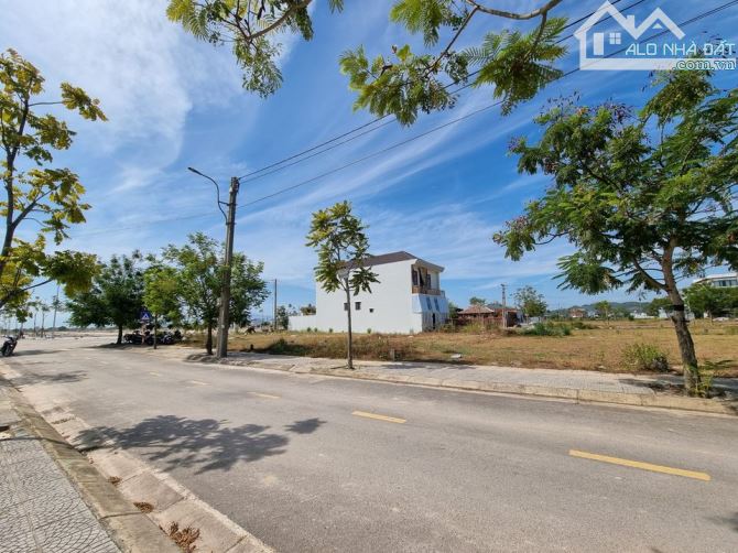 BÁN ĐẤT 150M2 KQH THUỶ THANH 3, KẸP MƯƠNG THOÁNG, GẦN TRƯỜNG FPT, CHỈ 28,5 TRIỆU/M2 - 3