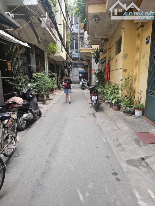 BÁN NHÀ PHỐ VÂN HỒ 3, GẦN HOA LƯ - Sổ 22m - Thực tế 32m2 x 4 Tầng, 4 ngủ, SĐCC - 3