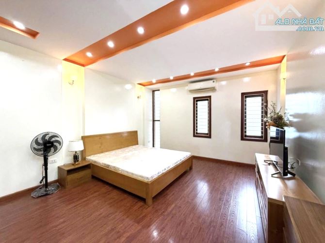 LÔ GÓC 2 THOÁNG - 4 TẦNG 43M2 GIÁ GIẬT MÌNH CHỈ HƠN 6 TỶ - CÁCH PHỐ NGUYỄN TRÃI CHỈ 15+5M - 3