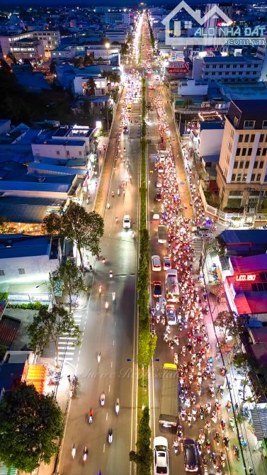 Nhà Trệt Mặt tiền Nguyễn Văn Cừ Bề Ngang 10m , đoạn Gần Chi Cục Thuế - Đại Học Y Dược Cần - 3