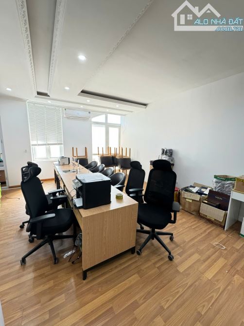 Cho thuê văn phòng Nguyễn Phong Sắc- Nghĩa Đô 69m2 Gía thuê 9tr - 10