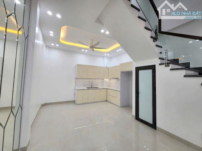 Nhà 3 tầng lô góc 58m² sân cổng ô tô đỗ cửa – Giá chỉ 3,65 tỷ, pháp lý rõ ràng! - 4