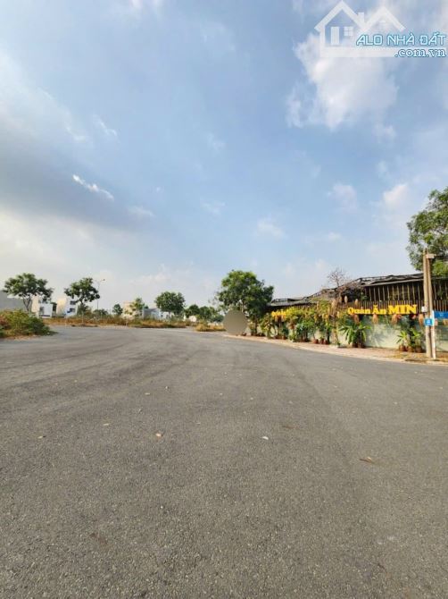 10Tỷ__204,5m2__Đất 3 mặt tiền, Ngay Vòng Xoay Lớn KDC Châu Thới, gần đường Quốc Lộ 1K 200m - 4