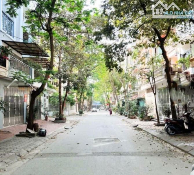 SIÊU PHẨM KĐT VĂN QUÁN-HÀ ĐÔNG,PHÂN LÔ VỈA HÈ Ô TÔ TRÁNH ĐỖ,DT 80MX5T,GIÁ 23,4 TỶ - 4