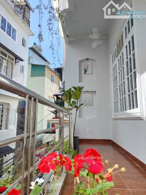PHƯỜNG 1 ĐÀ LẠT  CÁCH KHU HÒA BÌNH 400M  NHÀ PHỐ SỔ RIÊNG ĐƯỜNG Ô TÔ - 4