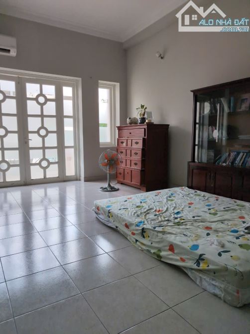 bán nhà , khu biệt thự  .  5x19m ,,  4 tầng , sang đẳng cấp chỉ có ở đây , 27 tỷ TL - 4