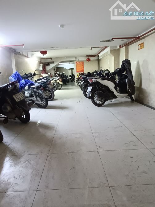 Bán chung cư mini,căn hộ dịch vụ Mễ Trì ngõ nông,ô tô gần,sổ vuông,giá 23 tỷ - 4