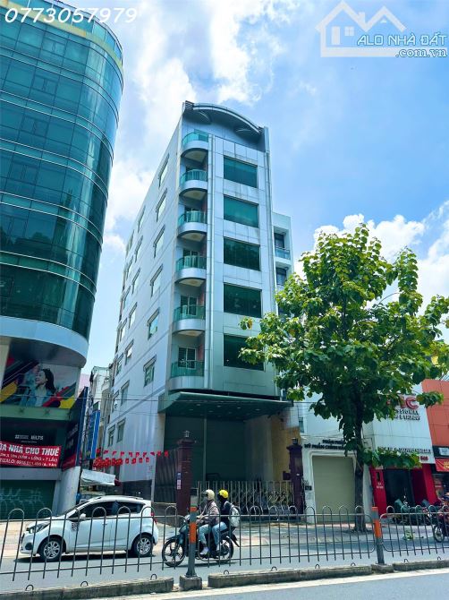 BÁN TÒA NHÀ GÓC 2 MT NGUYỄN THỊ MINH KHAI, P. ĐA KAO, Q1. DT 10X30M -8TẦNG THANG MÁY - 4