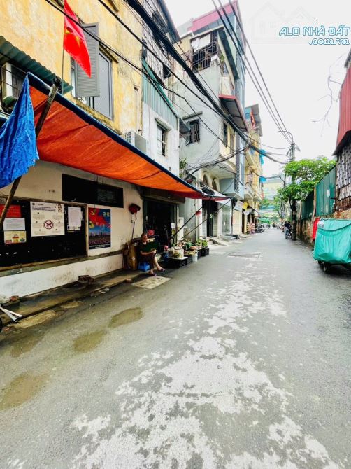 TT THUỐC LÁ THĂNG LONG 3 NGỦ GIÁ 2,X TỶ –  CĂN GÓC – 3 MẶT THOÁNG – Ô TÔ ĐỖ CẦU THANG - 4