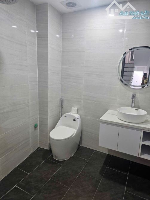 BÁN NHÀ PHỐ VÂN HỒ 3, GẦN HOA LƯ - Sổ 22m - Thực tế 32m2 x 4 Tầng, 4 ngủ, SĐCC - 4