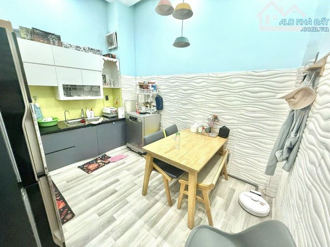 BÁN NHÀ 3 TẦNG BTCT – HẺM XE HƠI KHUÔNG VIỆT – FULL NỘI THẤT – 36M2-CHỈ 6 TỶ - 4