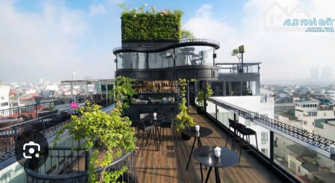 BÁN KHÁCH SẠN 15 tầng, CẠNH BỜ HỒ, 305m, 750 tỷ