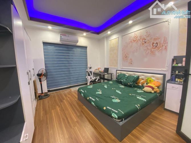 Nhà đẹp ở luôn Đông Ngạc Bắc Từ Liêm. Sổ vuông 31m 5 tầng 3 ngủ MT4m6 Giá 5.9 tỷ - 4