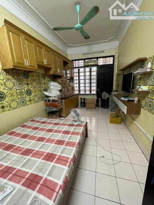 Phân Lô Hoàng Quốc Việt, ô tô tránh thoáng trước sau, 55m, 17.5 Tỷ - 5