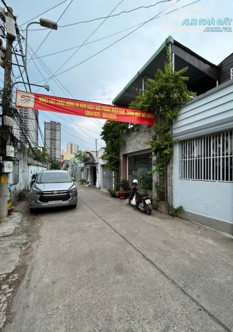 HẺM XE HƠI TRÁNH -  DT 73M2 (Ngang 5.2m) - GẦN MẶT TIỀN TRẦN NÃO, QUẬN 2 - 5