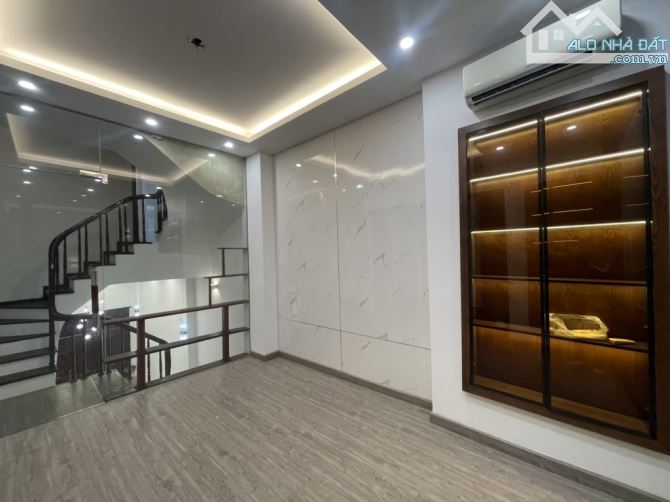 Bán nhà Láng ,Diện tích 42m2 ,5 Tầng, Mặt Tiền3,4m,Giá 12,8 Tỷ - 6