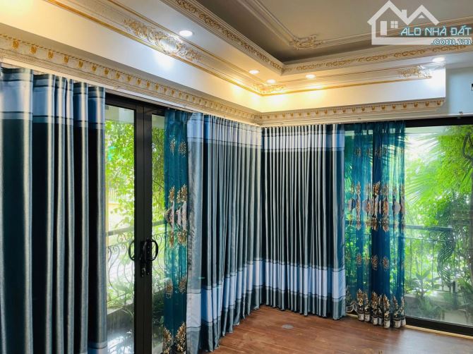 BÁN GẤP BIỆT THỰ VƯỜN ĐÀO HỒ TÂY LÔ B3.2 LÔ GÓC SÂN VƯỜN RẤT ĐẸP 240M2 X 7 TẦNG , MT 16M - 6