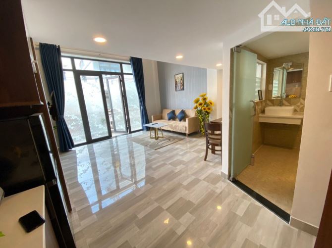 21.5 tỷ thu nhập khủng 75 triệu/tháng đường Nguyễn Đình Khơi, DT: 5 x 18m, 5 lầu Thang máy - 6