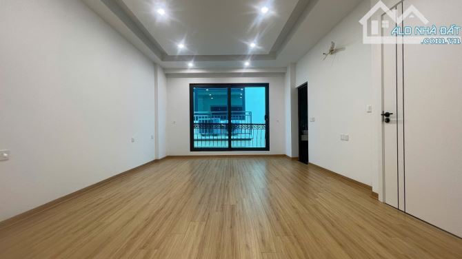 Tòa CCMN mới, 7 tầng thang máy, Doanh thu 70tr/tháng, Nguyễn Ngọc Nại - 7