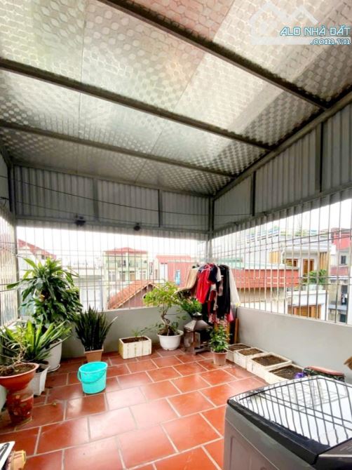 Xuân Đỉnh - Mặt ngõ thông - Kinh doanh - 5 t - Mt 3.8m -  12 .x tỷ ( thương lượng mạnh) - 8