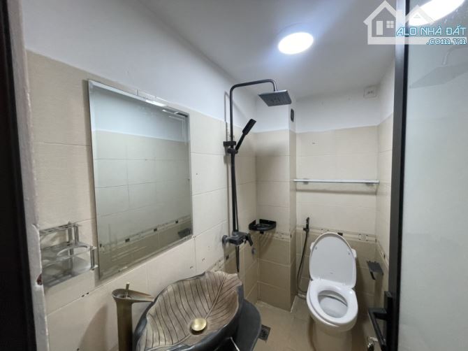 Bán nhà Láng ,Diện tích 42m2 ,5 Tầng, Mặt Tiền3,4m,Giá 12,8 Tỷ - 8