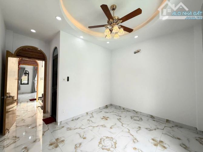 NHỈNH 4 TỶ-1 SẸC TÂN THỚI HIỆP 21-72M2 ( 4X18M )-3 TẦNG BTCT CÓ PN DƯỚI TRỆT-5P QUA GV - 9