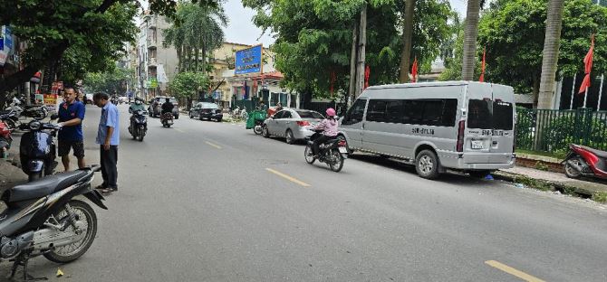 Gelesimco Lê Trọng Tấn, Lô Góc, ô tô, Kinh Doanh Sầm Uất 60m2, nhỉnh 17 tỷ