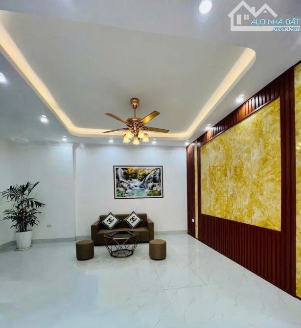 NHÀ LIỀN KỀ - TỐ HỮU – 50M – 8 TẦNG THANG MÁY VỈA HÈ – MT 4M – 18,4 TỶ