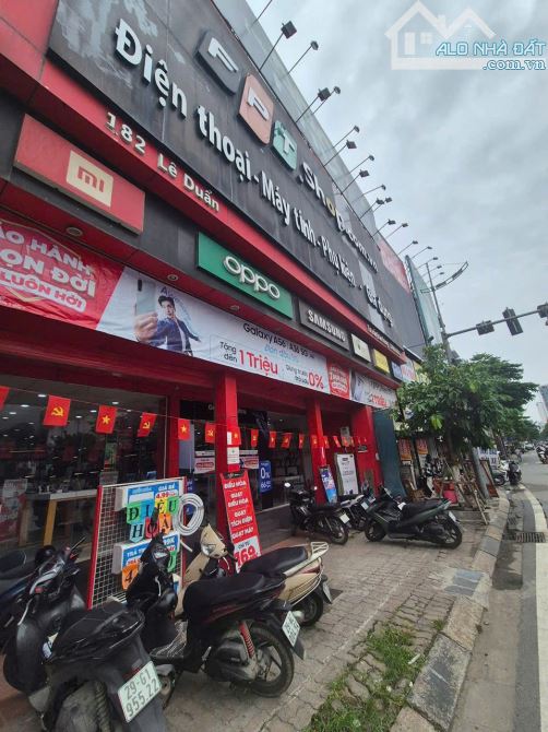 Bán nhà mặt phố Lê Duẩn, lô góc, kinh doanh, vỉa hè, diện tích rộng 29 tỷ - 2