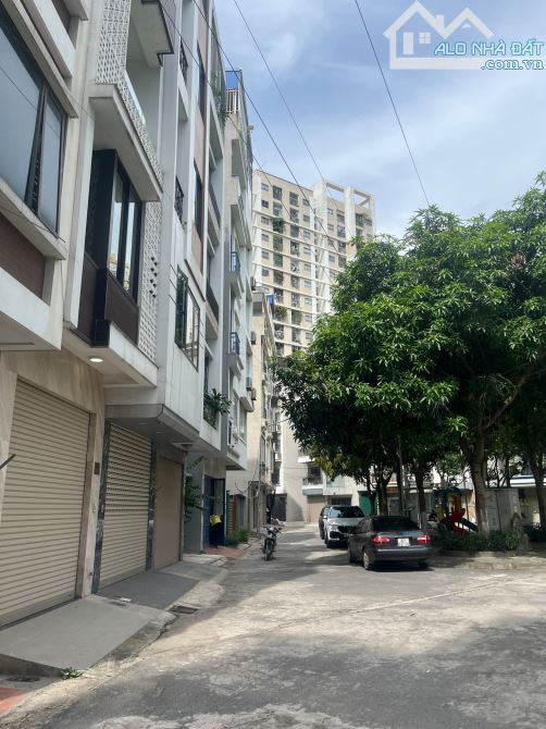 NHÀ PHÂN LÔ TÂY HỒ GIÁ 28 TỶ 55m 7 TẦNG  Ô TÔ ĐẬU VĨA HÈ  THANG MÁY NHÀ ĐẸP Ở LUÔN